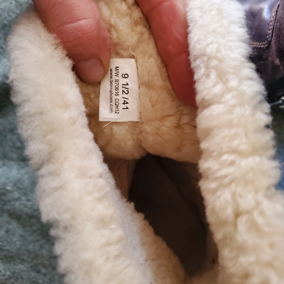 Born size 9 1/2 Sherpa Ankle Boots. - Picture 2 of 5